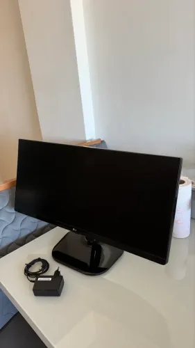 MONITOR COM DEFEITO