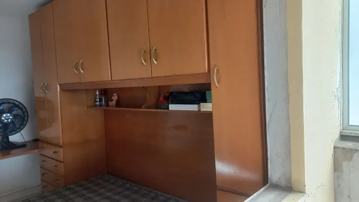 Guarda roupa e cama de casal