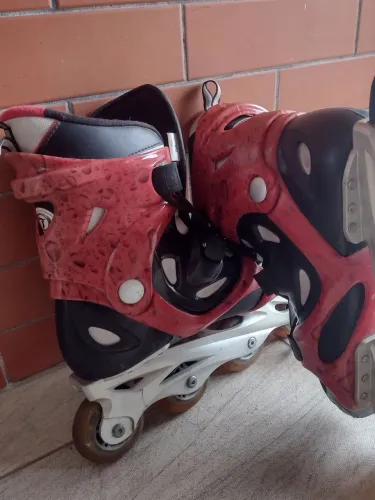 PATINS TRAXART ABEC-5 - TAMANHO #10 (41/42) - USADO 1 VEZ