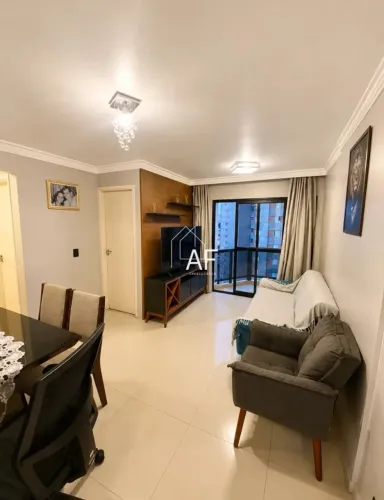 More a 200 Metros do Largo da Matriz  Apartamento com 3 Dormitórios e Grande Potencial de 
