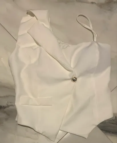 Blusa estilo colete