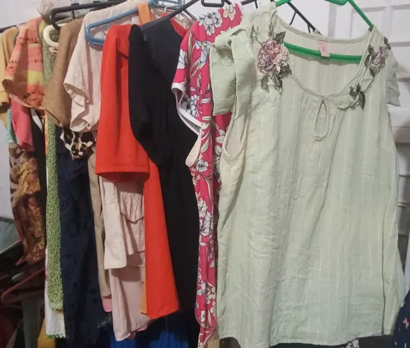 Lote 15 blusas para brechó bazar roupas