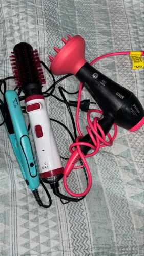Secador com difusor, escova rotativa e chapinha