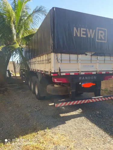 Cavalo mecânico Mercedes Benz Axor 2544 + carreta Randon ano 2023