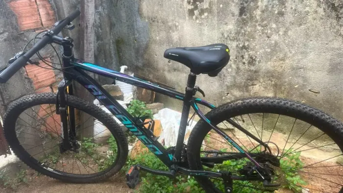Bicicleta de alumínio