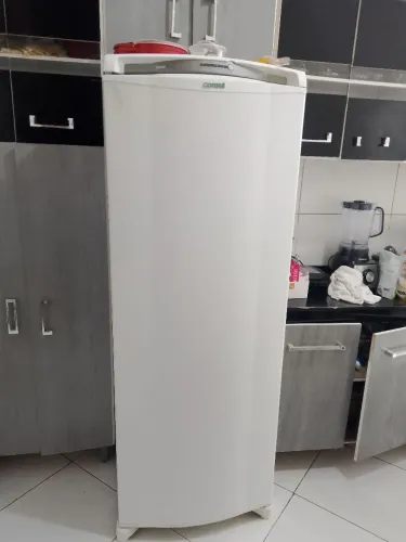 Geladeira Consul Frost Free facilit