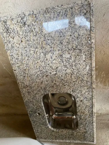 Pia e bancada. Vendo separado também 550 a pia e 600,00 a bancada 