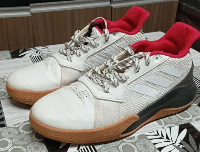 Tênis Adidas unissex