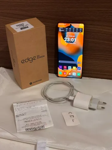 VENDO SMARTPHONE MOTO EDGE 50 FUSION 256GB