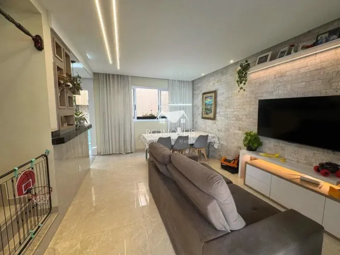 Casa geminada à venda, 3 quartos, 1 suíte, 2 vagas, Milionários - Belo Horizonte/MG