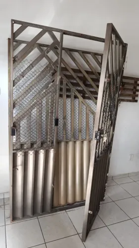 Portão de garagem usado