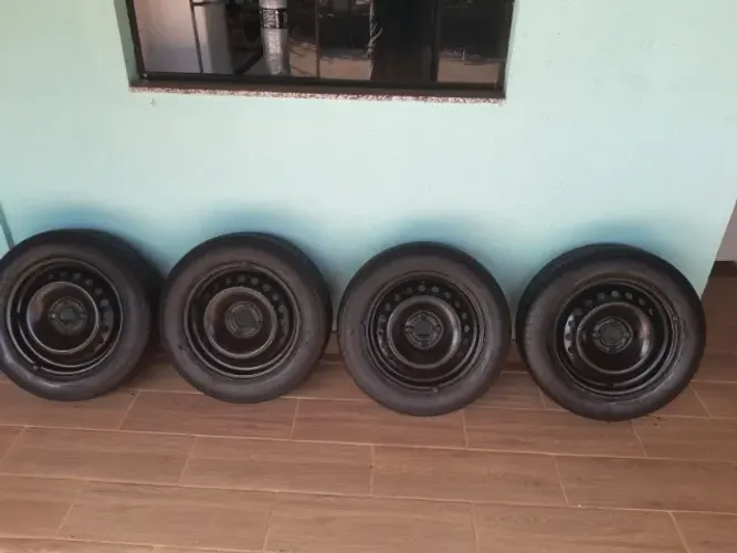 Kit Roda de ferro R15 furo 4 x 100 - Original Chevrolet - Com pneu