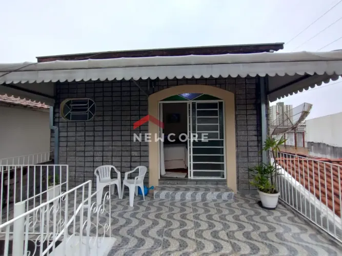 Sobrado em Rua Doutor Pedro de Moura Alcântara - Vila Antônio Augusto Luiz - Caçapava/SP