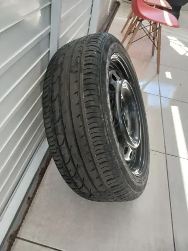 Roda e pneu 205/50 R17