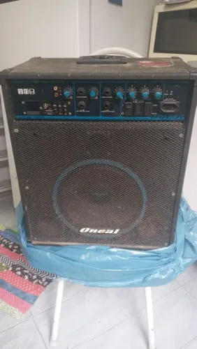 Caixa de Som Amplificada Oneal 120W-RMS