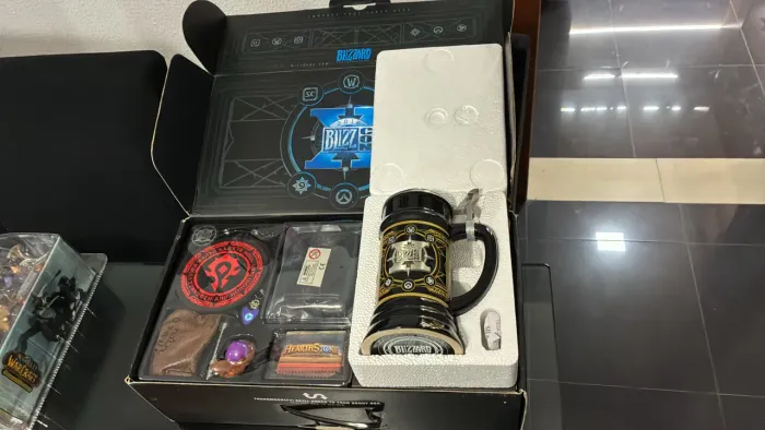 Box blizzard com completa rara com caneca