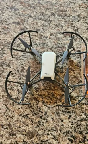 Vendo drone DJI TELLO