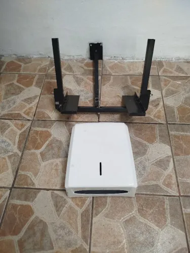 Suporte Tv 14 ou 20 polegadas + 01 papeleira, entrega Região Oeste de BH.