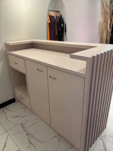 Balcão para recepção ou lojas