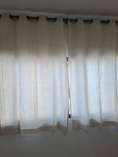 Cortina Curta 2 Folhas | CADA FOLHA 1,25m x 1,75m | Tecido Texturizado Bege