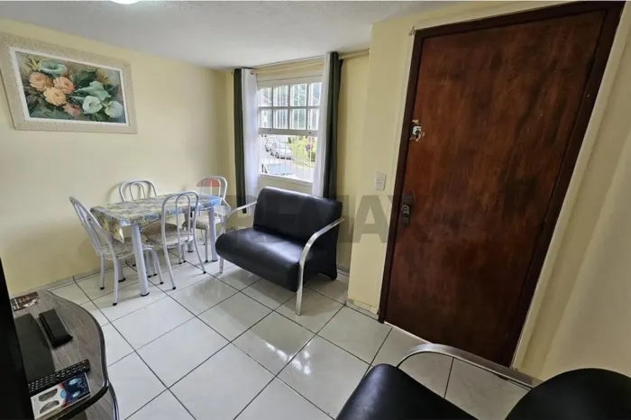 Apartamento com 02 quarto para Alugar por R$ 1.100,00/Mês + Taxas