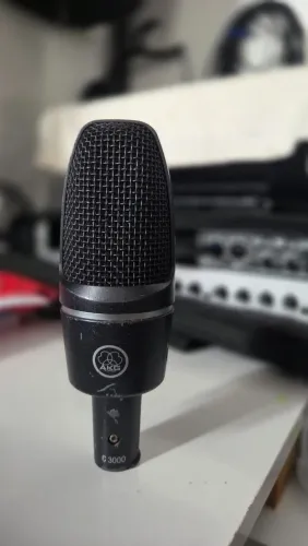 Microfone AKG C3000 leia anúncio