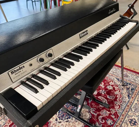 Piano elétrico Fender Rhodes