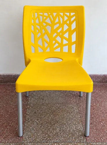 Cadeira Nature Amarela com pernas de alumínio