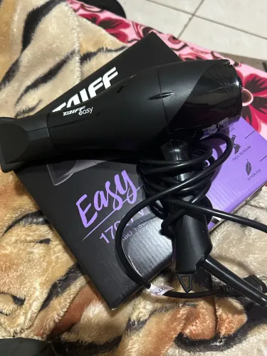 Secador Taiff Easy novo,estou vendendo pq ganhei e não uso (Relógio d brinde) 