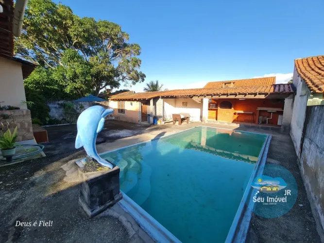 Excelente Casa c/ Piscina, 4 quartos, 2 suítes