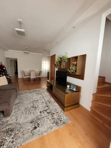 Casa No Bairro Piraporinha -3 Quartos (1 Suite), Escritório, 4 banheiros, 3 vagas