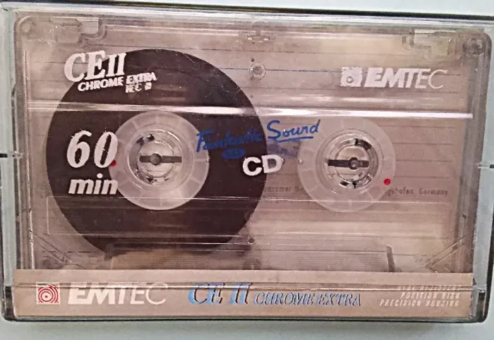 Fita Cassete super leve EMETEC -60 NORMAL, Unidade R$ 40,00