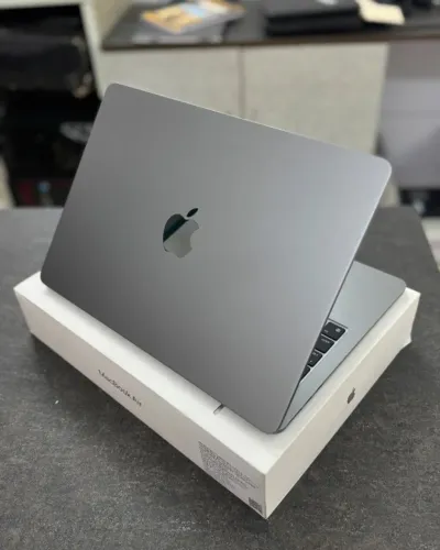 MacBook Air M1 13" - Estado de Novo