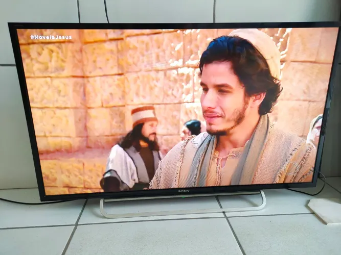 Vendo TV Sony 40° com stick TV