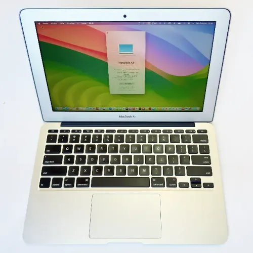 MacBook Air / 256GB / 8GB, bem conservado