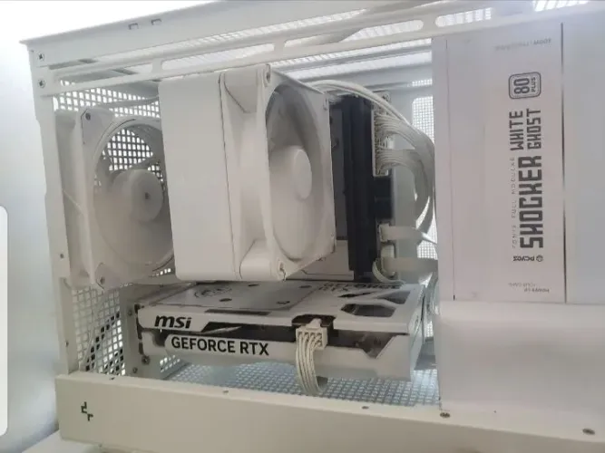 Rtx 5060 msi ventus 2x oc Branca