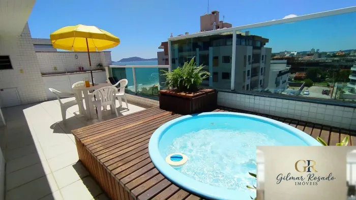 Cobertura com pequena piscina privê na praia em florianopolis