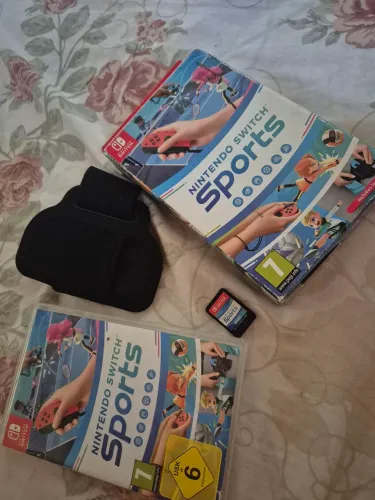 Jogo físico: Sports e Pokemon scarlet