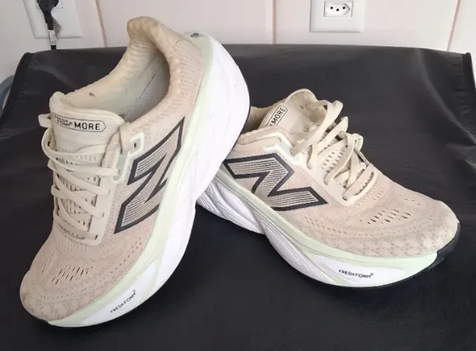 New Balance More V5, nr 39 (US 7,5), apenas 53km, novíssimo,