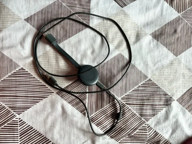 Google Chromecast com cabo HDMI e USB (aceito cartão)