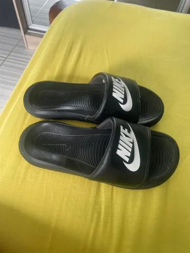 Chinelo Nike
