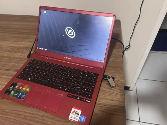 Notebook Positivo Motion Plus Red