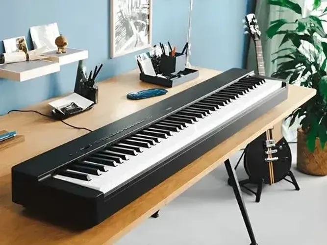 YAMAHA PIANO P225B