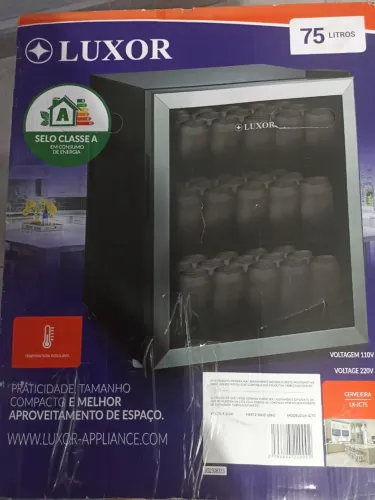 Vedo cervejeira nova na caixa. 75 litros capacidade para 65 latas  voltagem 220