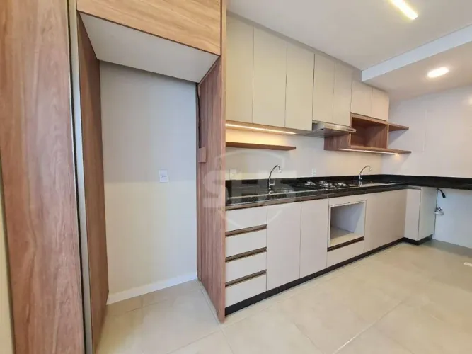 Apartamento com 2 dormitórios para alugar, 46 m² por R$ 2.350/mês - Água Verde - Blumenau/