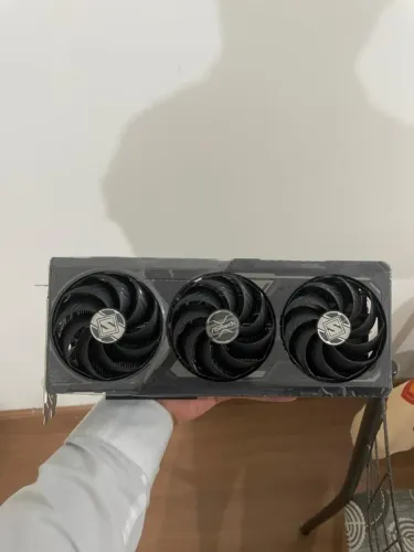 Placa de Vídeo ASRock AMD Radeon RX 9070 XT Steel Legend Dark, 16GB, GDDR6, FSR, Ray Tracg