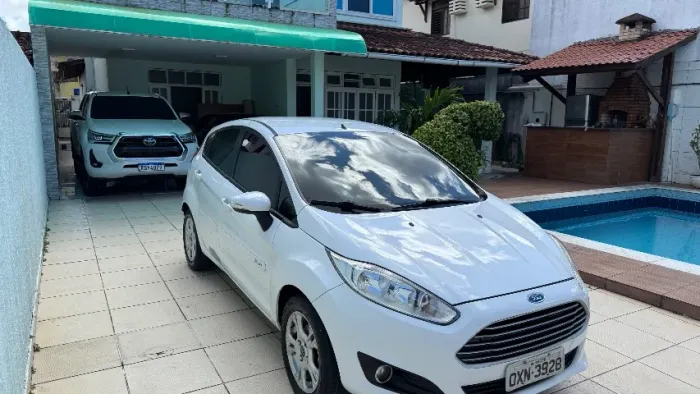 Ford Fiesta 1.6 16V Flex Aut. 5P 2015