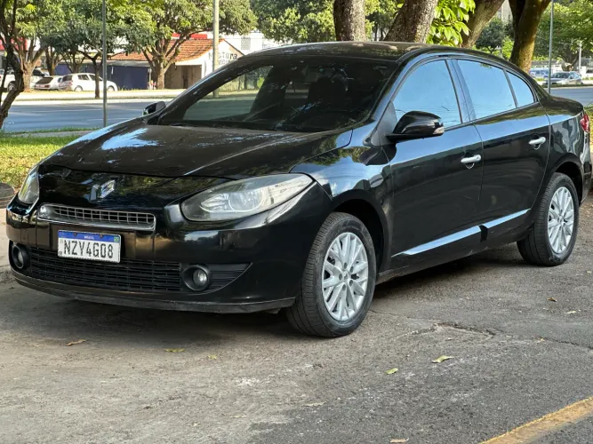 Renault Fluence Sed. Dynamique 2.0 16V Flex Mec. 2013