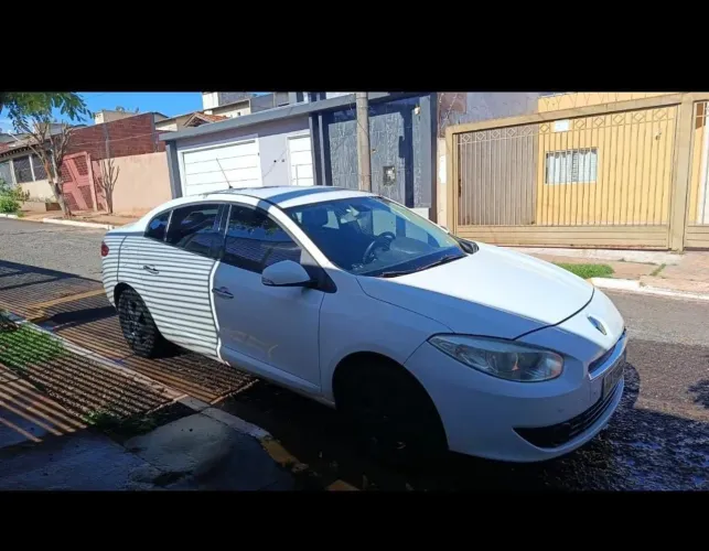 Renault Fluence Sed. Dynamique 2.0 16V Flex Aut. 2013