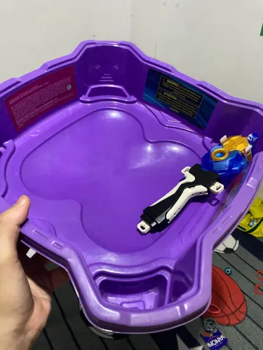 Arena Beyblade - hasbro
